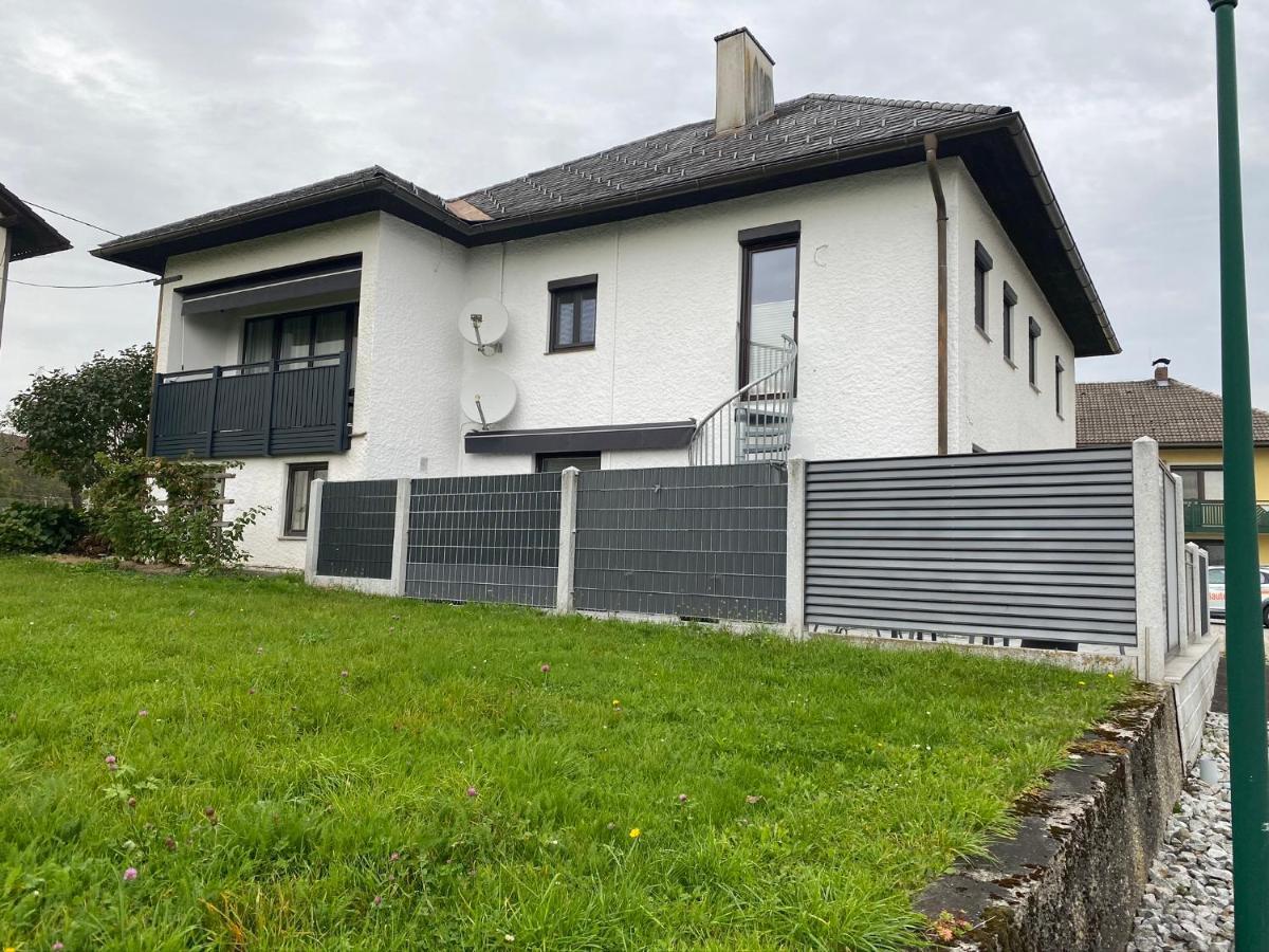Wohnhaus City Sued Herzogsdorf Екстер'єр фото