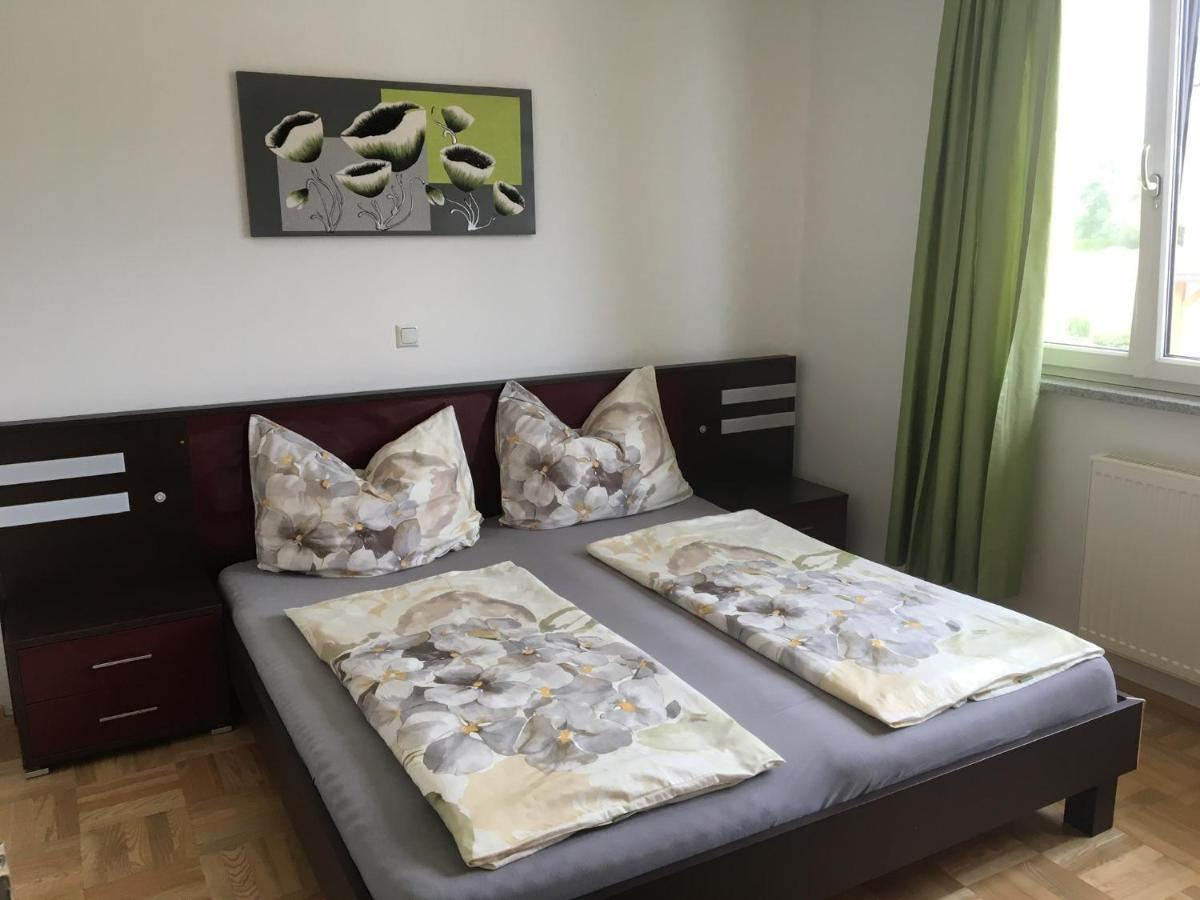 Wohnhaus City Sued Herzogsdorf Екстер'єр фото